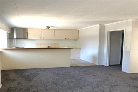 Photo of property in 24 Mirrabooka Avenue, Botany Downs, Auckland, 2010