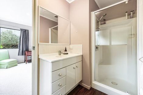 Photo of property in 4 Akona Lane, Hamilton East, Hamilton, 3216