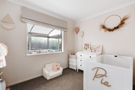 Photo of property in 6 Lakeside Terrace, Omokoroa, 3114