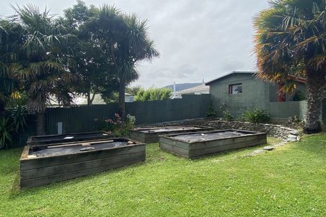 Photo of property in 56 Hampden Street, Picton, 7220