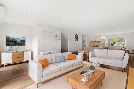 Photo of property in 73 Bordeaux Parade, Te Atatu South, Auckland, 0610