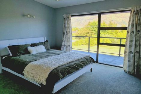 Photo of property in 4 Evergreen Parade, Rosehill, Papakura, 2113