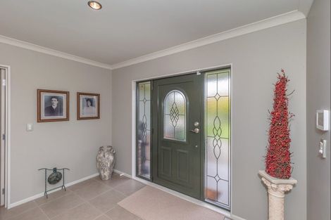 Photo of property in 22 Waipuna Grove, Levin, 5571