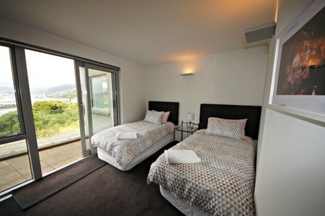 Photo of property in 11 Sovereign Point, Kaiwharawhara, Wellington, 6035