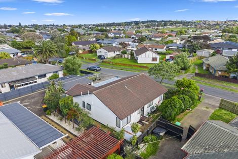 Photo of property in 1/34 Rosemead Place, Randwick Park, Auckland, 2105