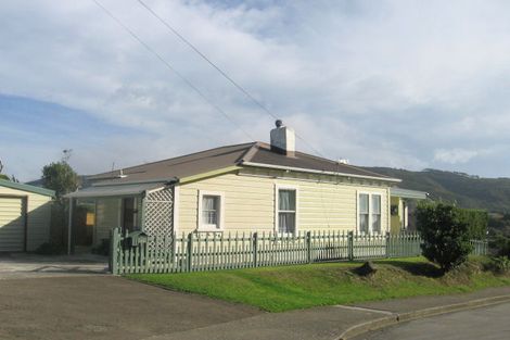 Photo of property in 22 Arawhata Street, Ranui, Porirua, 5024