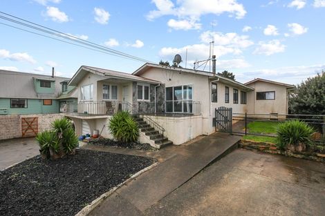 Photo of property in 176 Collins Road, Temple View, Hamilton, 3282