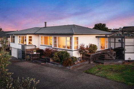 Photo of property in 213 Te Atatu Road, Te Atatu South, Auckland, 0610