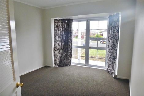 Photo of property in 43 Hallberry Road, Mangere East, Auckland, 2024