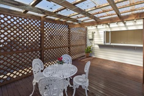 Photo of property in 21 Elizabeth Street, Moera, Lower Hutt, 5010