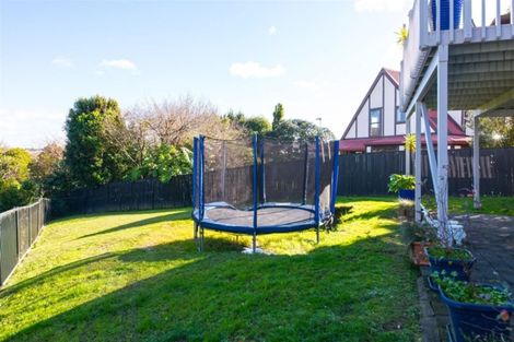 Photo of property in 24 Venus Place, Half Moon Bay, Auckland, 2012