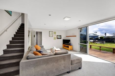 Photo of property in 17 Elizabeth Grove, Stratford, 4332