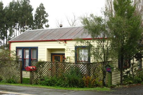 Photo of property in 15 Reservoir Road, Sawyers Bay, Port Chalmers, 9023