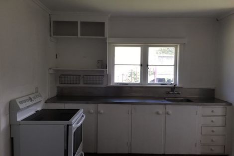 Photo of property in 11 Matipo Road, Mairangi Bay, Auckland, 0630