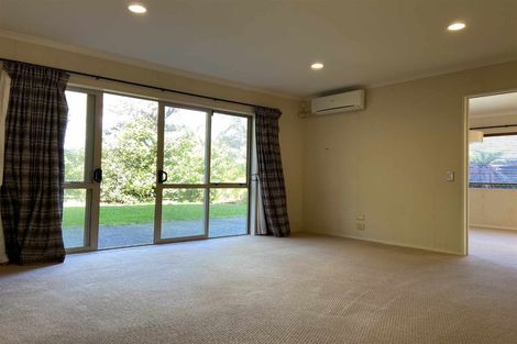 Photo of property in 15 Maybole Drive, Flat Bush, Auckland, 2016