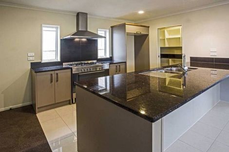 Photo of property in 394 Ormiston Road, Flat Bush, Auckland, 2019