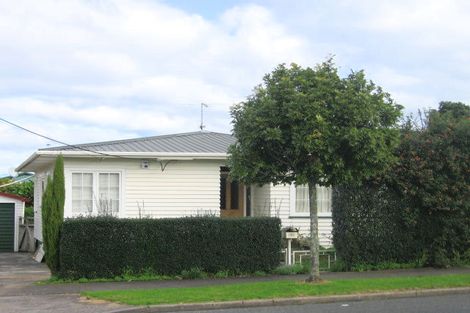 Photo of property in 68 Waimumu Road, Massey, Auckland, 0614