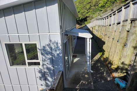 Photo of property in 14a Freeling Street, Island Bay, Wellington, 6023