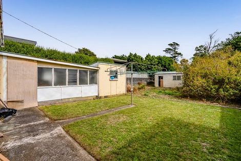 Photo of property in 86 Pioneer Road, Moturoa, New Plymouth, 4310