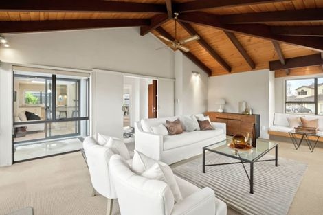 Photo of property in 14 Fielding Crescent, Farm Cove, Auckland, 2012