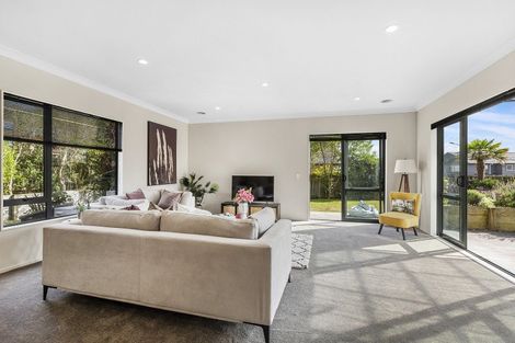 Photo of property in 4 Edington Grove, Churton Park, Wellington, 6037