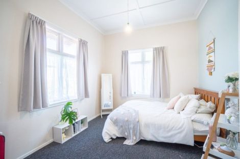 Photo of property in 40 Kingswood Street, Takaro, Palmerston North, 4412