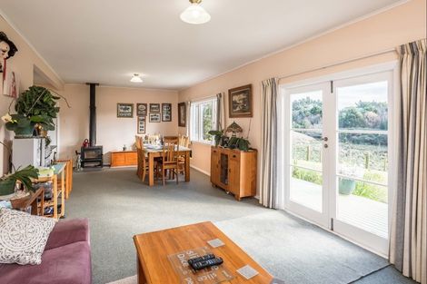 Photo of property in 25 Derham Road, Te Horo, Otaki, 5581