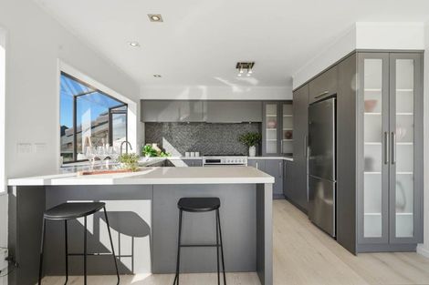 Photo of property in 2/5 View Road, Shelly Park, Auckland, 2014