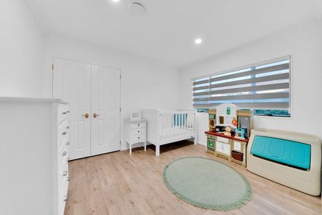 Photo of property in 21 Lothian Brae, Wattle Downs, Auckland, 2103