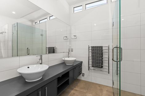 Photo of property in 43 Guys Hill Road, Hospital Hill, Napier, 4110