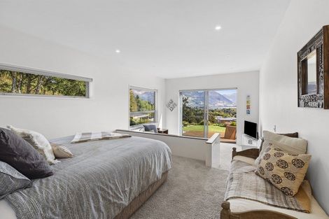 Photo of property in 13 Highfield Ridge, Wanaka, 9305