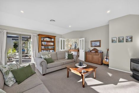 Photo of property in 6 Acorn Close, Waltham, Christchurch, 8023