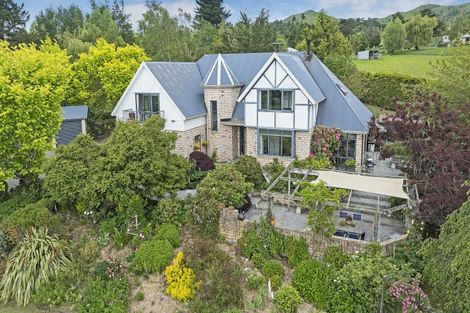 Photo of property in 2 Somerset Drive, Oxford, 7495