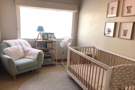 Photo of property in 16a Kowhai Road, Campbells Bay, Auckland, 0630