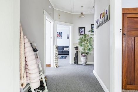 Photo of property in 35 Browne Street, Waitara, 4320