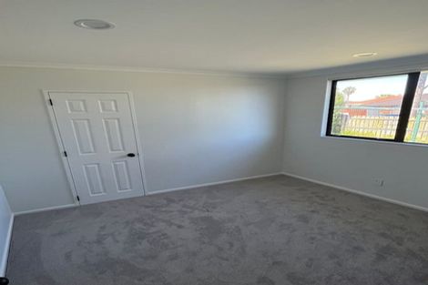 Photo of property in 21 Frederick Reece Drive, The Gardens, Auckland, 2105