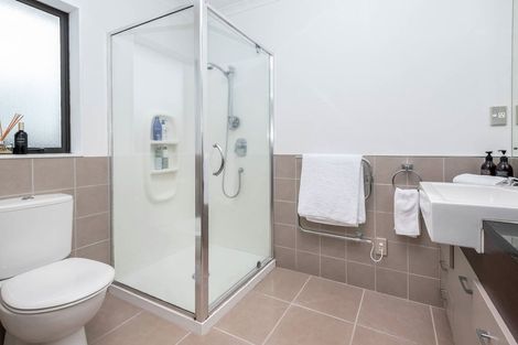 Photo of property in 24 Franshell Crescent, East Tamaki, Auckland, 2013