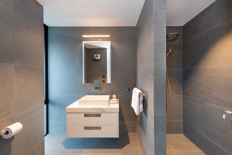 Photo of property in 10 Bay Rise, Wanaka, 9305