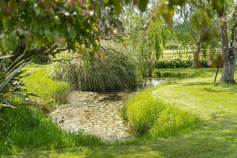 Photo of property in 114 Hinakura Road, Martinborough, Carterton, 5784