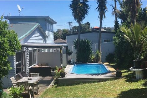 Photo of property in 1 Waiau Street, Torbay, Auckland, 0630