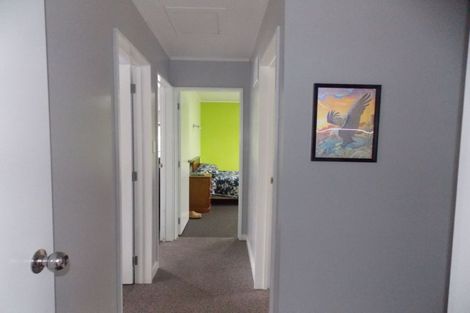 Photo of property in 4 Warwick Place, Awapuni, Palmerston North, 4412