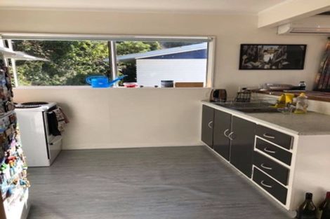 Photo of property in 2/5 Wye Street, Island Bay, Wellington, 6023