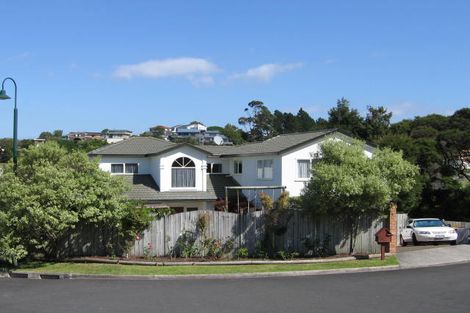 Photo of property in 10 Corwen Place, Torbay, Auckland, 0630