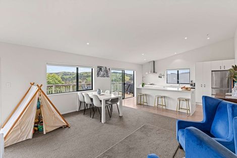 Photo of property in 14 Rauta Way, Helensville, 0800