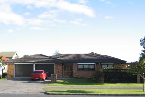 Photo of property in 18 Charles Prevost Drive, The Gardens, Auckland, 2105