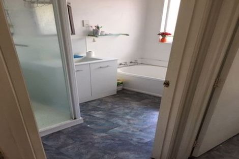 Photo of property in 2/21 Calluna Crescent, Totara Heights, Auckland, 2105