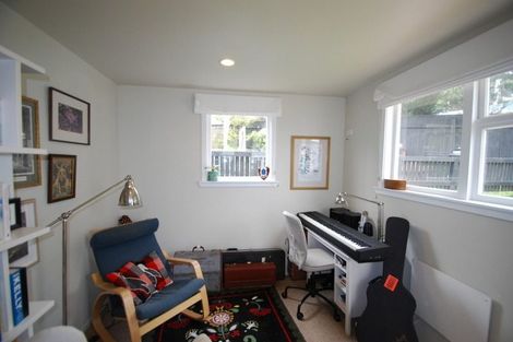 Photo of property in 87 Tiber Street, Island Bay, Wellington, 6023