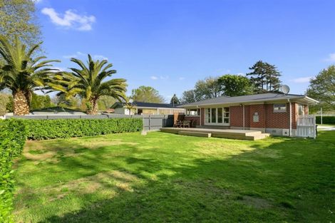 Photo of property in 322 Shakespeare Street, Leamington, Cambridge, 3432