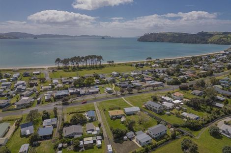 Photo of property in 32 Captain Cook Road, Cooks Beach, Whitianga, 3591