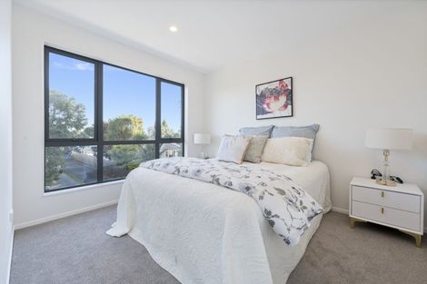 Photo of property in 35a Hereford Street, Te Atatu Peninsula, Auckland, 0610